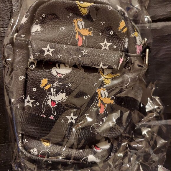 Disney- Mickey and Friends Black Crossbody Bag - Picture 1 of 8
